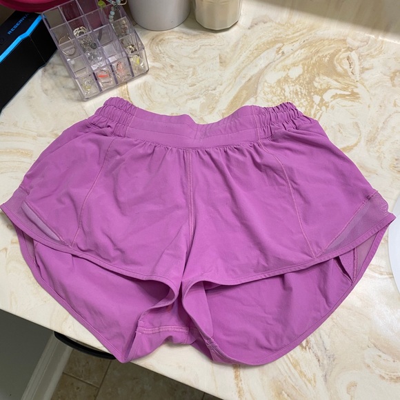 LULULEMON RARE SHORTS!! - Picture 3 of 6